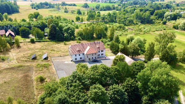 Budynek Słonecznej Polany widziany z lotu ptaka